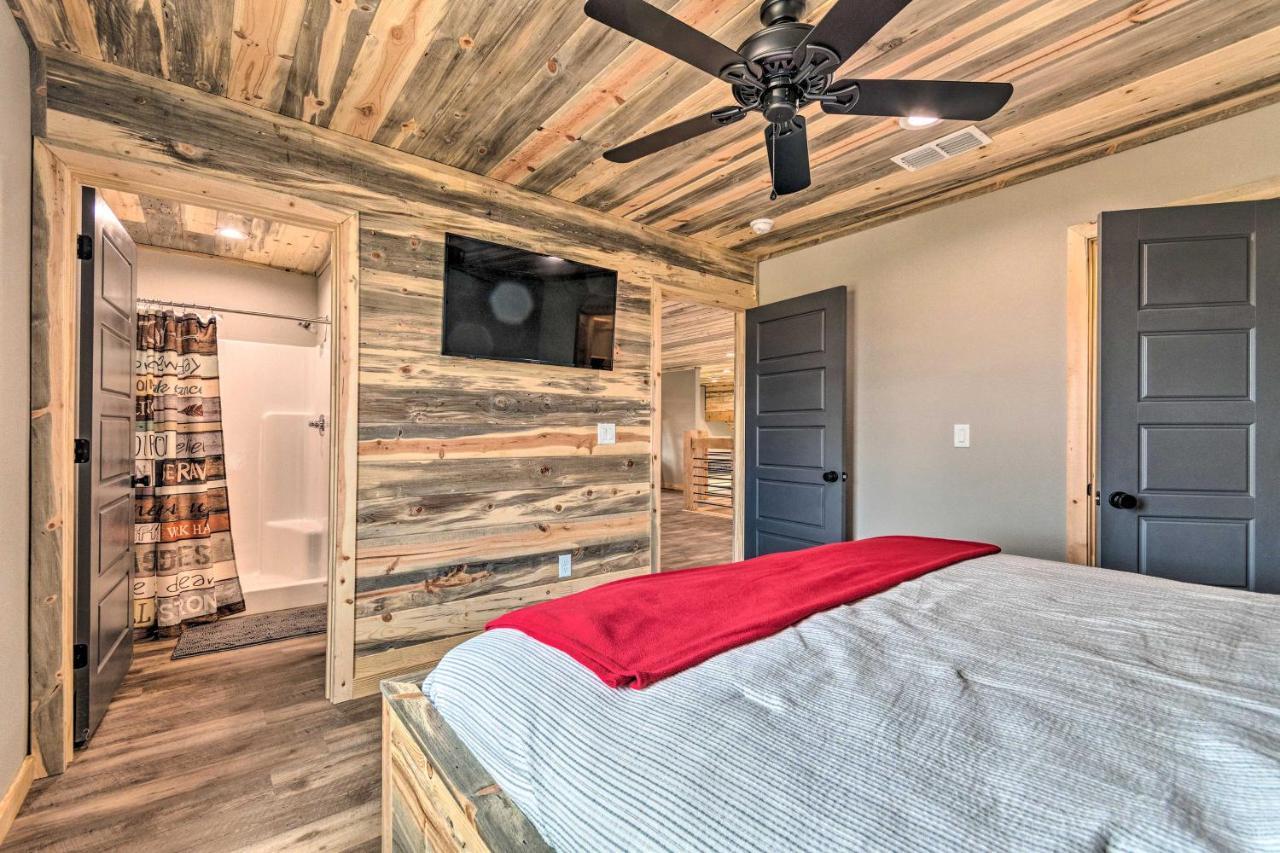 Upscale Riverfront Home With Beach And Fire Pit! Glenwood Экстерьер фото