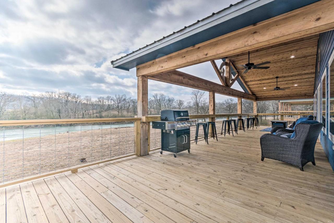 Upscale Riverfront Home With Beach And Fire Pit! Glenwood Экстерьер фото