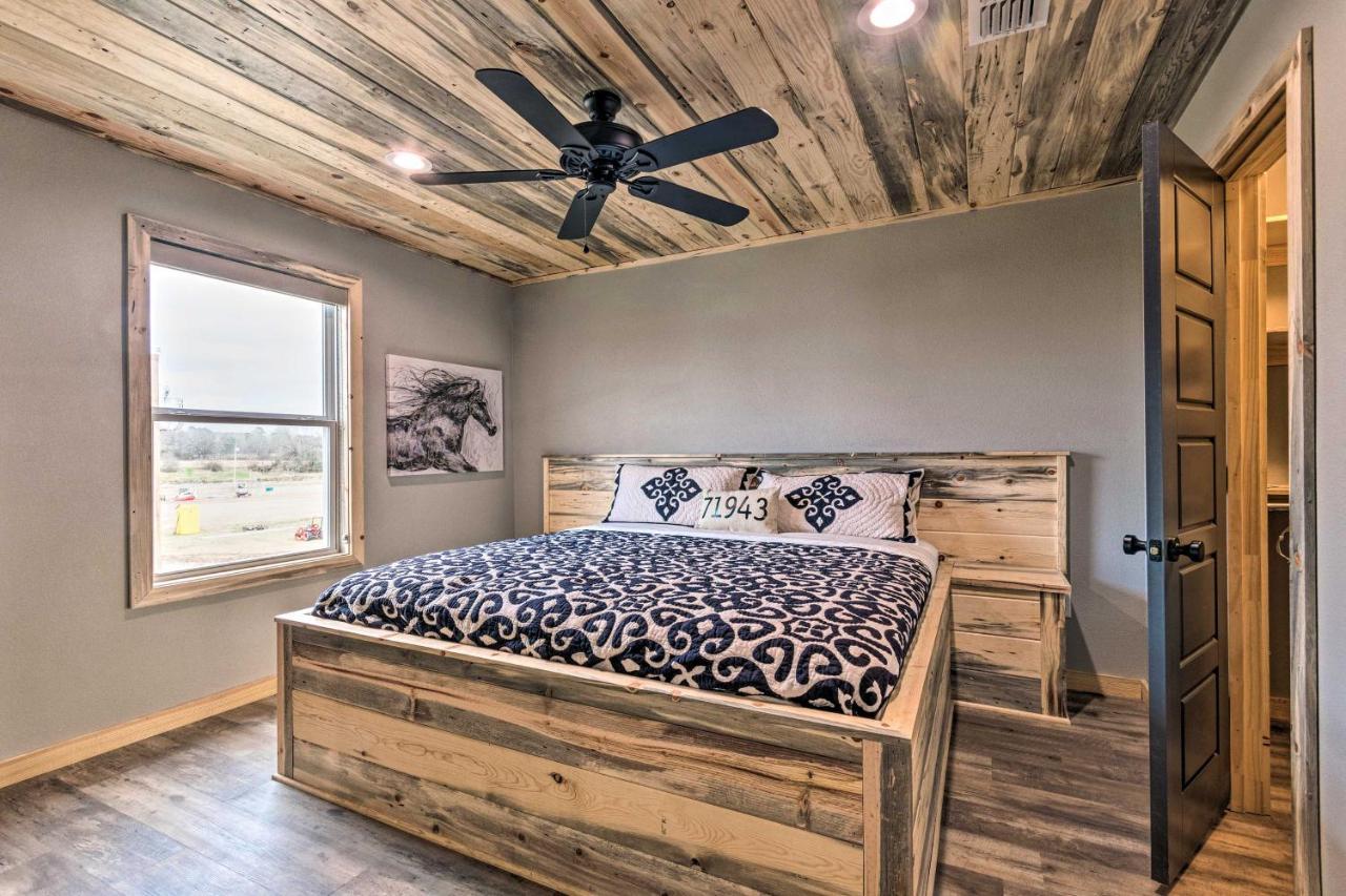 Upscale Riverfront Home With Beach And Fire Pit! Glenwood Экстерьер фото